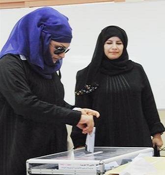 النساء الكويتيات ينتخبن أمس